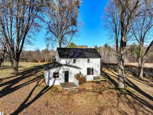 7550 Townline Rd, Kingsley, MI 49649