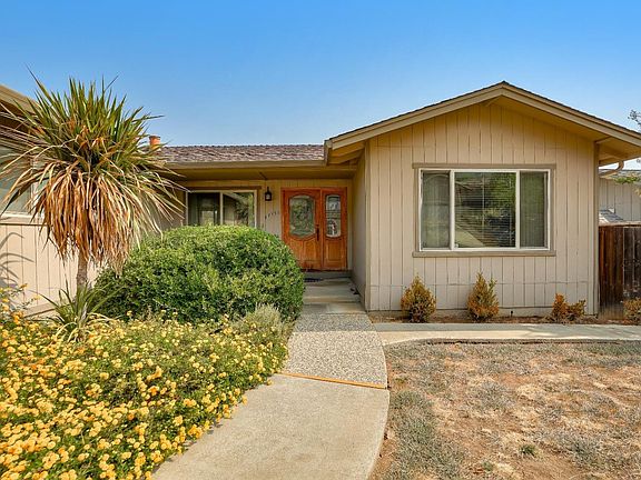 4th image of 17790 Elaine Ct