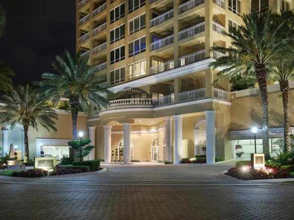 35 Watergate Dr Suite 805, Sarasota, FL 34236