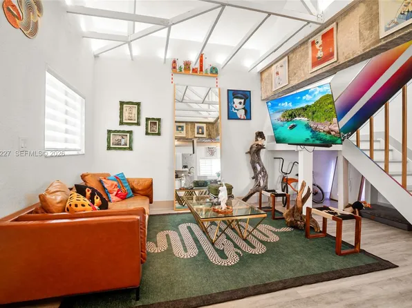 455 NW 19th Ln #17, Miami, FL 33136