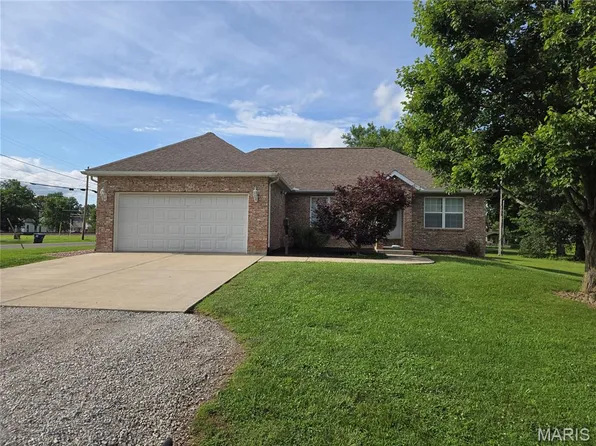 403 E 2nd South St, Mount Olive, IL 62069