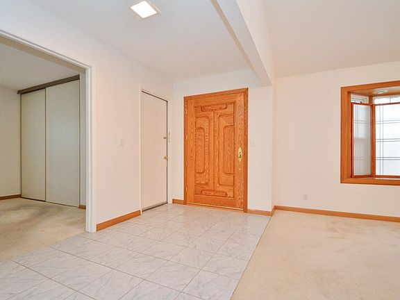 3rd image of 703 Iroquois Way