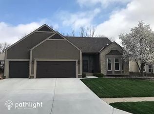8210 W 152nd Ter, Overland Park, KS 66223