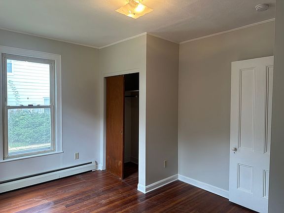 4th image of 17 Broad St