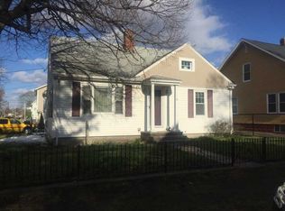33 Harding St, Pawtucket, RI 02861