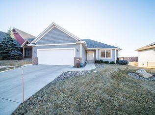 2254 Granite Cir NW, Rochester, MN 55901