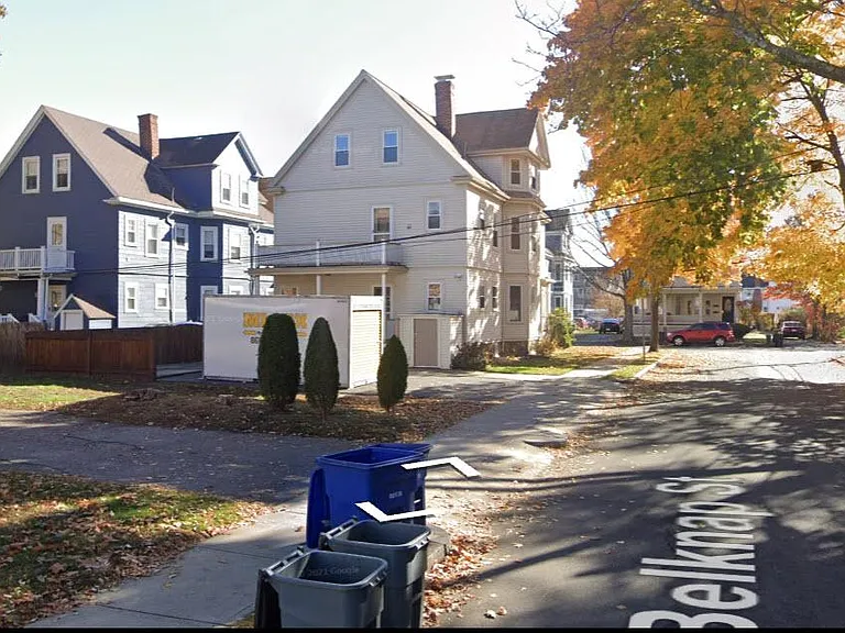 Walk to Minuteman Bike path, 15 minute walk to Alewife T-Stop