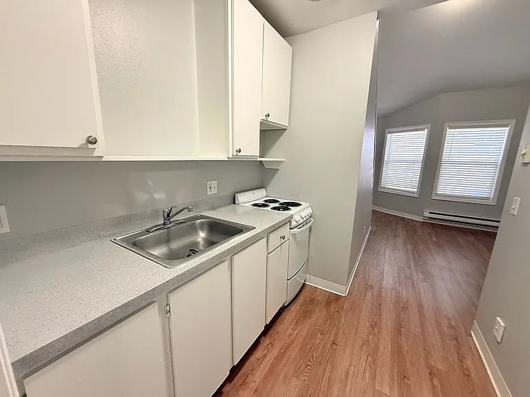 Ludlow Apartments — Photo 39