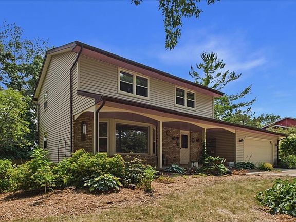 2nd image of 6909 Colony Dr
