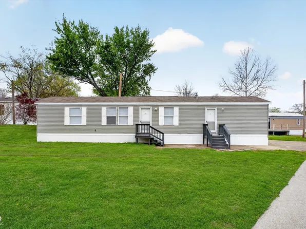 154 Echo Lake East Dr, Mooresville, IN 46158