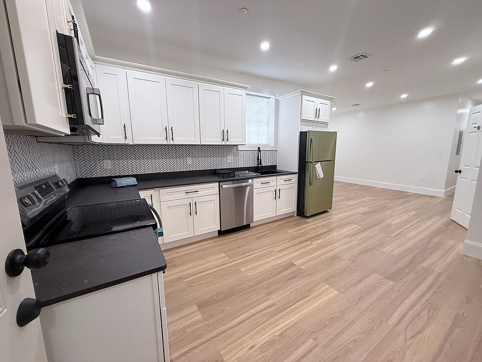 1st image of 111 Dale St #3