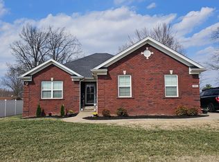 997 Shady Brook Ln, Louisville, KY 40229