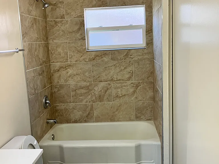 1913 Gold Ave SE #2 — Photo 21