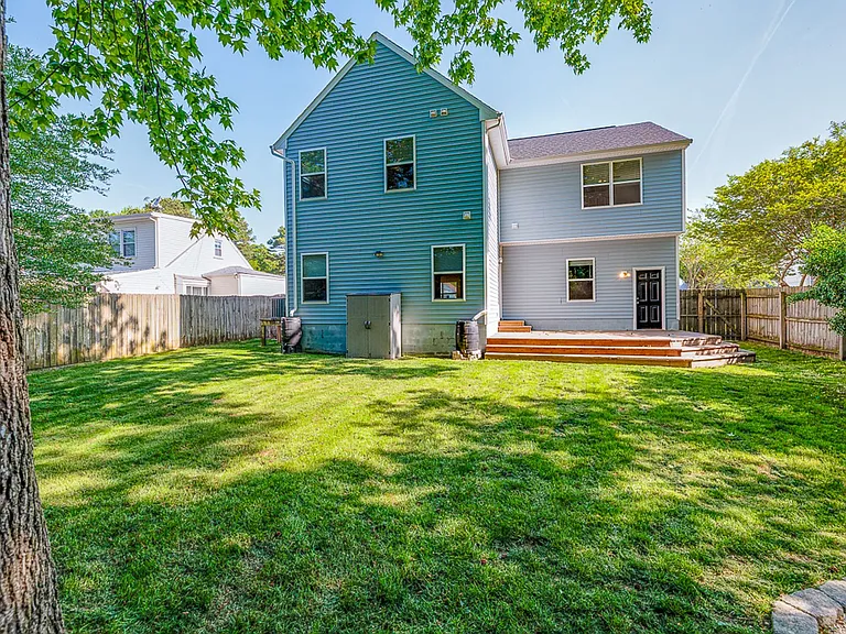 1311 Sunset Dr — Photo 42