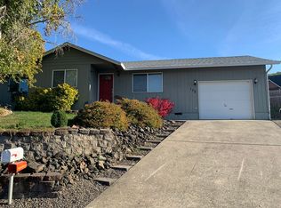 172 Keeler Ct, Roseburg, OR 97471