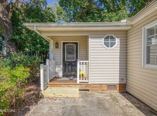 102 Decatur Rd, Oak Ridge, TN 37830