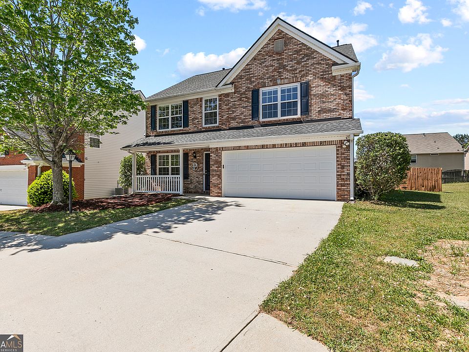 1st image of 646 Hawthorn Ln