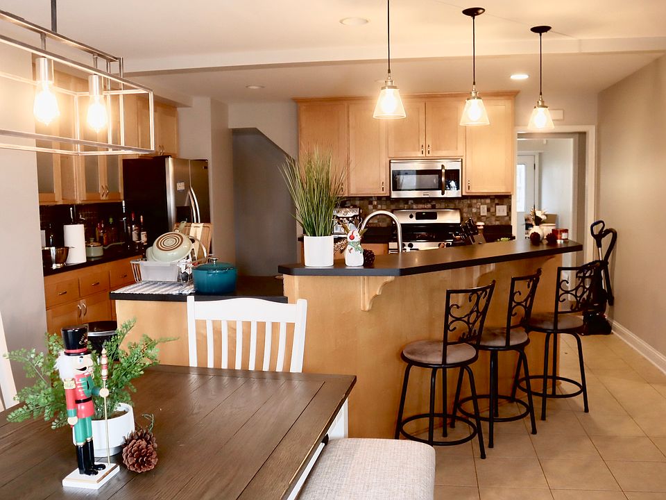 Kitchen and dining table