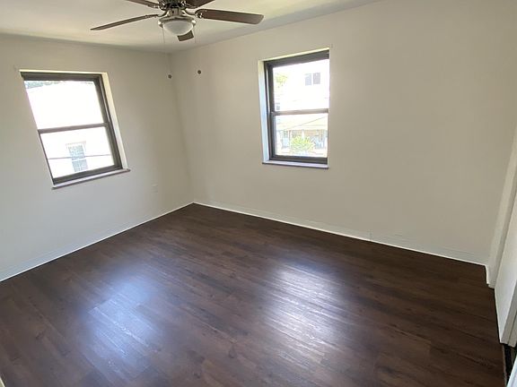 2nd image of 420 Walnut Ave #1F