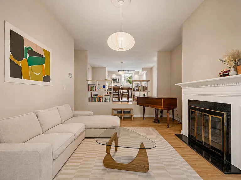 1410 Barnsdale St — Photo 8