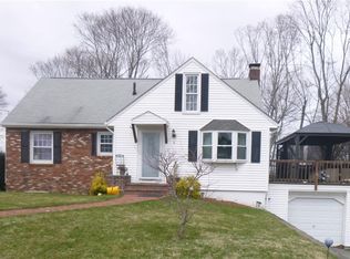 6 Maplehurst St, Lincoln, RI 02865