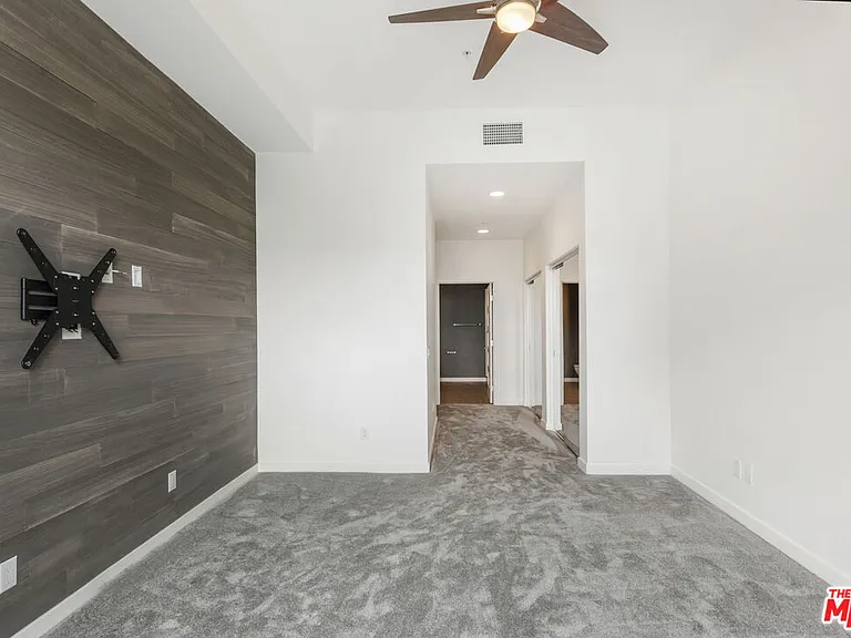 1045 Manzanita St — Photo 19