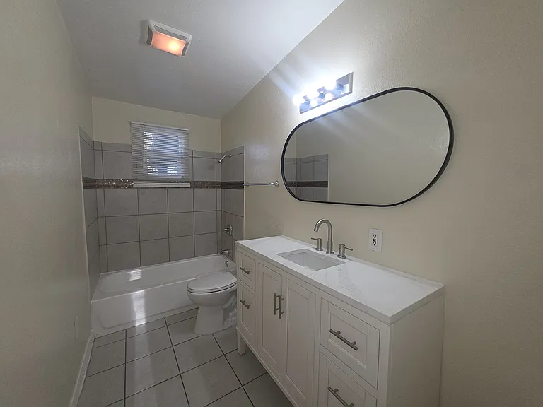 4831 S 36th Dr — Photo 6