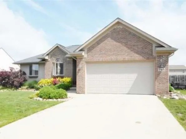 745 Blue Bird Ln, Milan, MI 48160