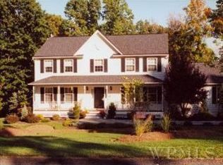 21 Carrington Dr, Fishkill, NY 12524