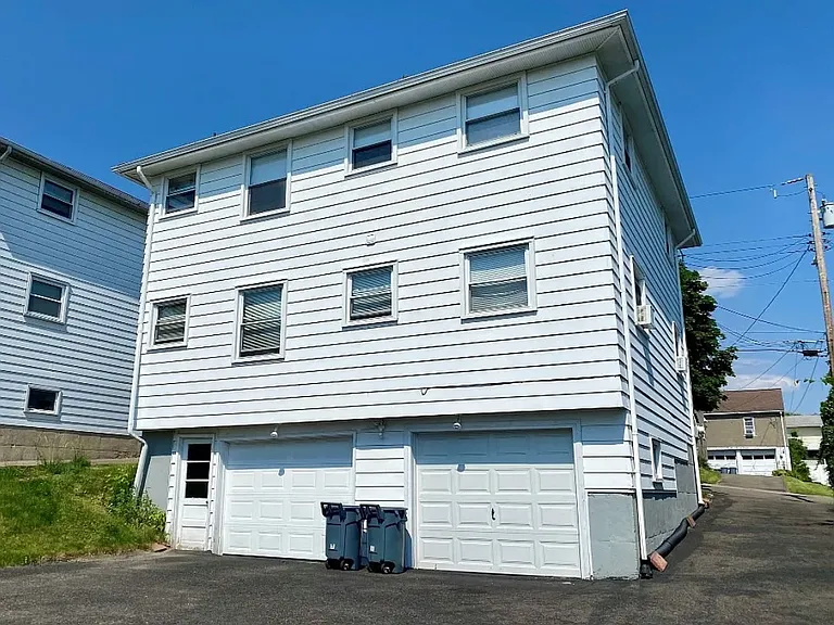113 Taylor Ave — Photo 2