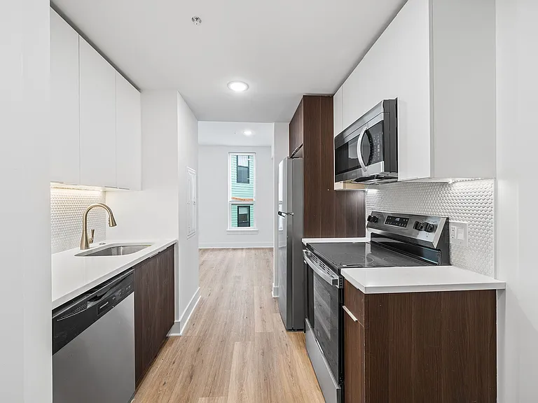 4324 Lancaster Ave — Photo 8