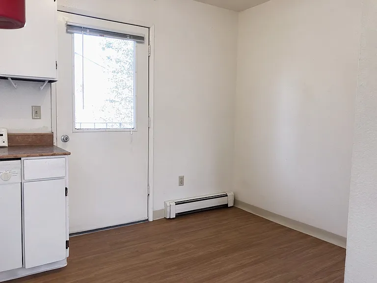 1011 W 76th Ave — Photo 28