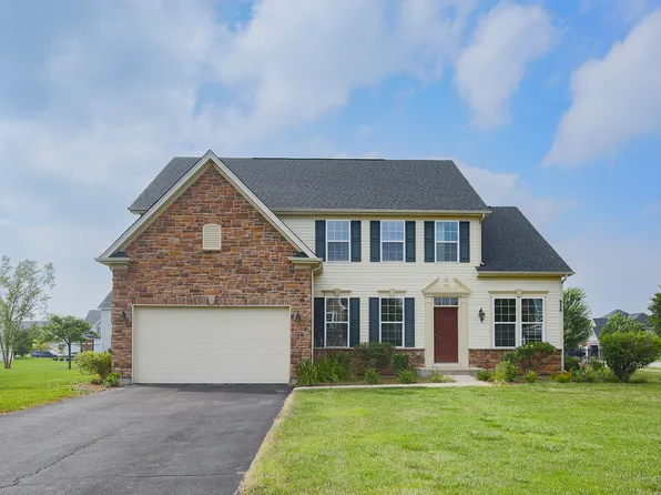 958 Glacial Falls Dr, Gilberts, IL 60136