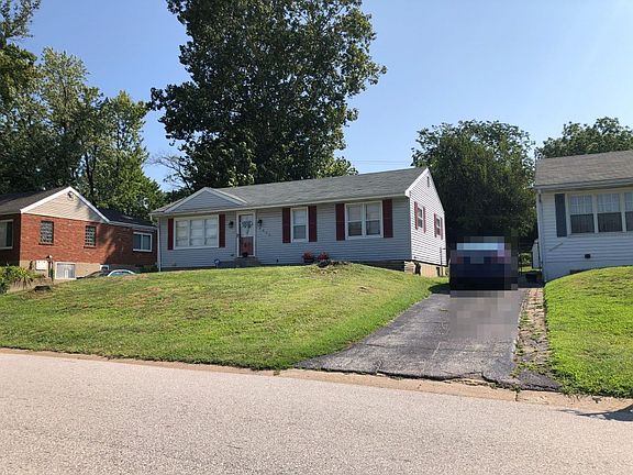 3rd image of 9852 Winkler Dr