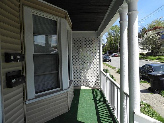 3rd image of 90 Oakwood Ave #2