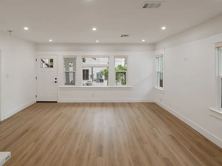5729 Carlton Way #3/4 — Photo 6