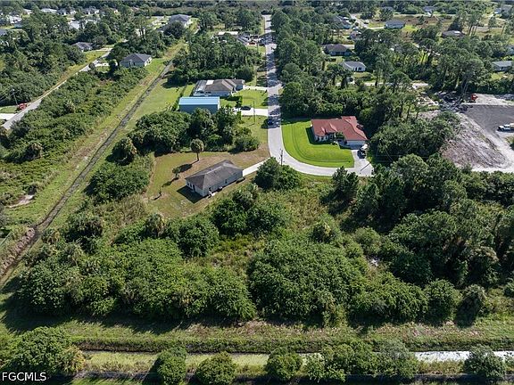 5th image of 853 Gulf Ln