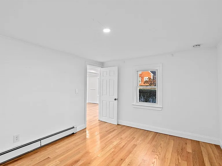 151 Hull St #1 — Photo 11