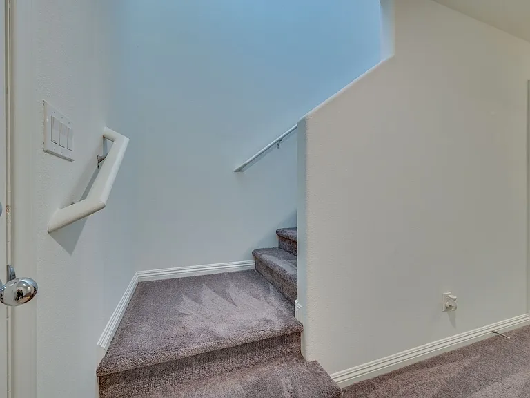 5202 Dubris Dr — Photo 7