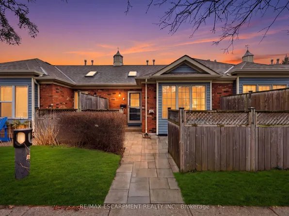 175 Fiddlers Green Rd, Hamilton, ON L9G 4X7