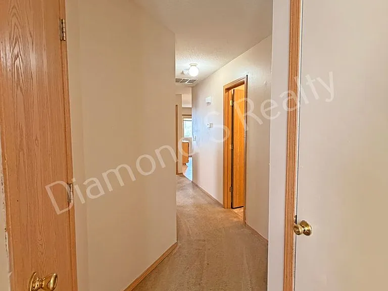 1446 / 1448 W Rainey Duplex — Photo 6