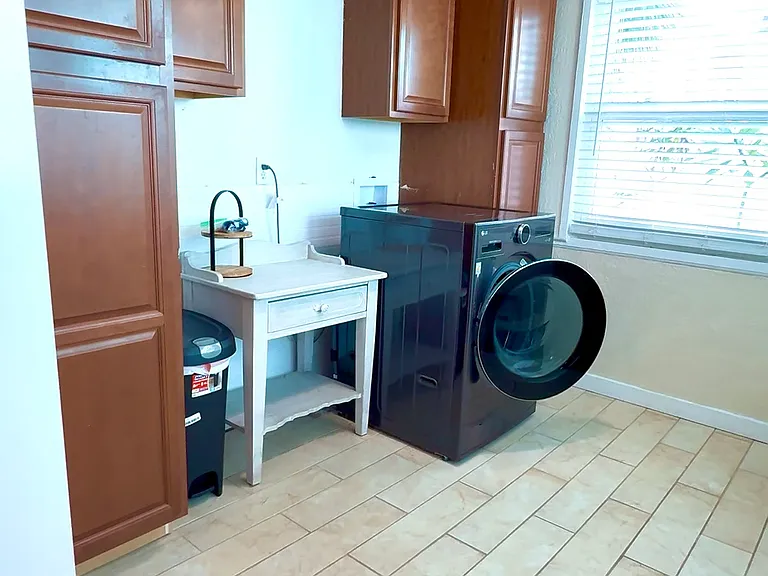 212 S Wild Olive Ave #NA — Photo 10