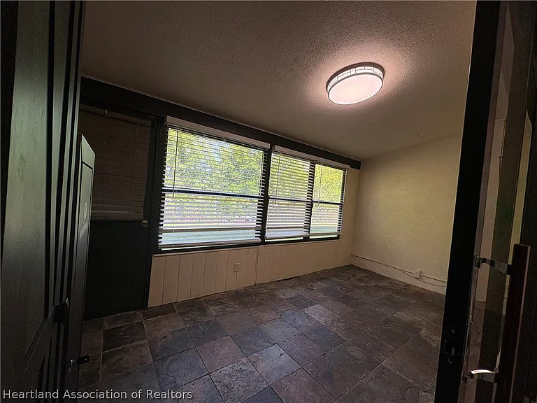 4410 Lafayette Ave — Photo 13