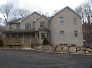 17 Lourdes Ct, Andover, NJ 07821