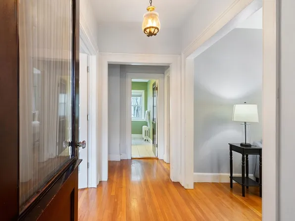 396 E Merrimack St #406, Lowell, MA 01852