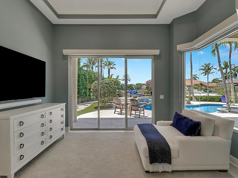 18808 SE Windward Island Ln — Photo 34