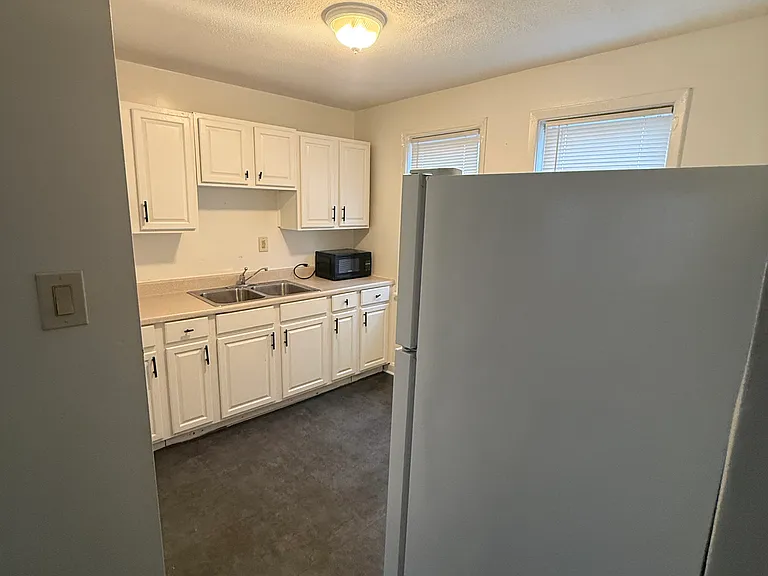Kitchen (prior to update)
