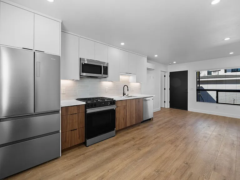 1635 Myrtle Ave #1635 — Photo 3