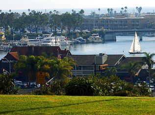 2924 Cliff Dr, Newport Beach, CA 92663