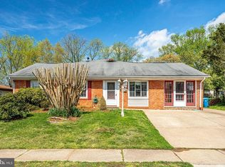 206 W Beech Rd, Sterling, VA 20164